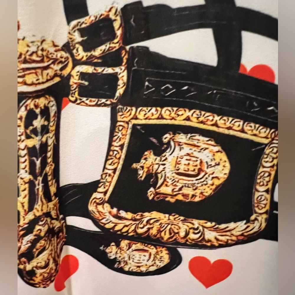 Chic Midi Dress with Heart and Chain Design